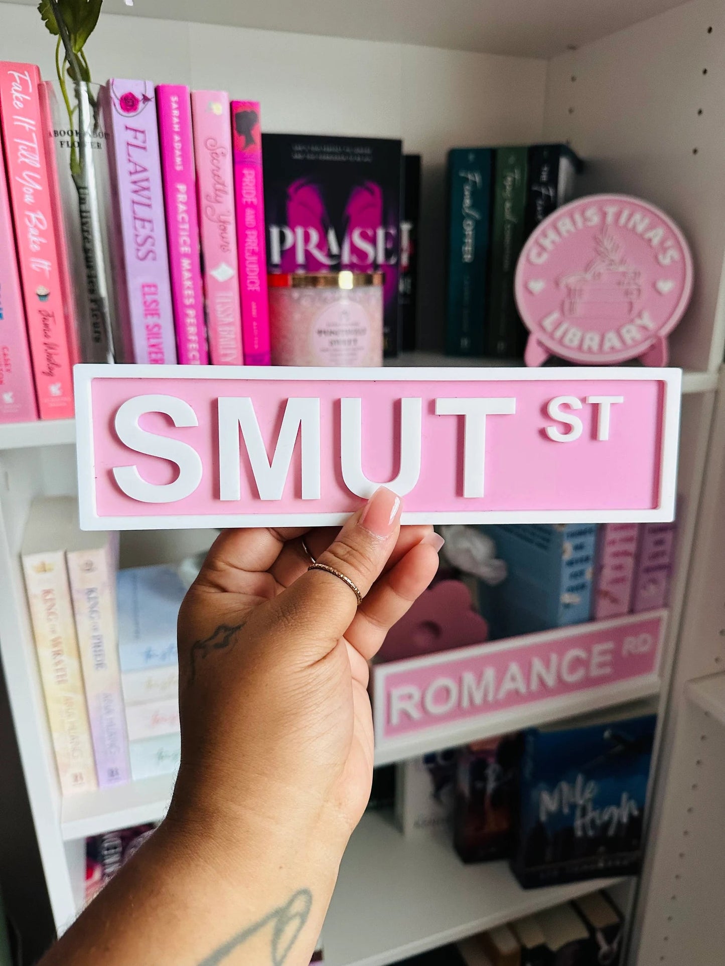 Bookshelf Street Sign - Queer Book Bar - xtinascraftcorner